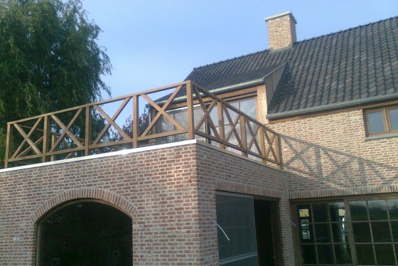 Leuning in hout: afromosia